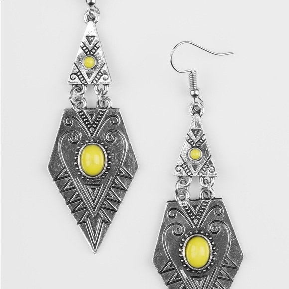 paparazzi Jewelry - ᯽ DRIFTING YELLOW EARRINGS᯽